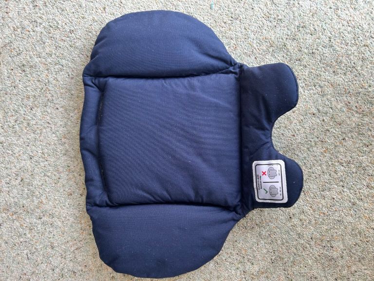 Cybex Cloud Z i-size rotating baby car seat and Z 360 rotating isofix base