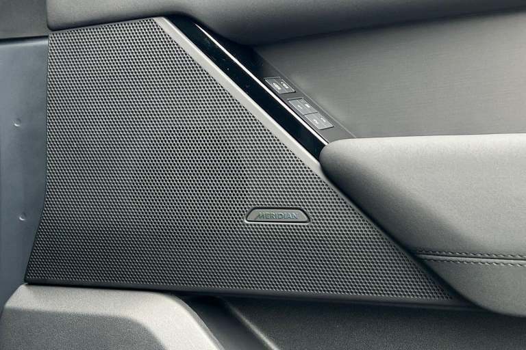 2025 Land Rover Range Rover Velar 2.0 D200 MHEV Dynamic SE SUV 5dr Diesel Auto 4WD Euro 6 (s/s) (...