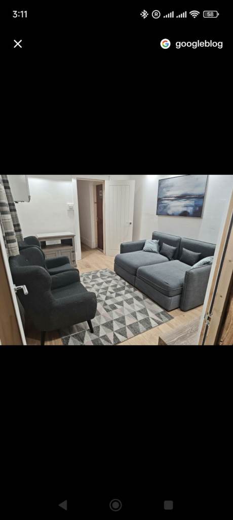 image for Bottom Flat in Uplands. Next to Park, amenities and university 