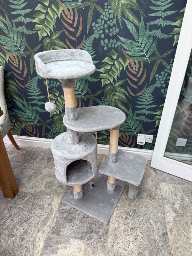 Cat Tree, Grey 112cm Cat Scratching Post for Kittens / small cats