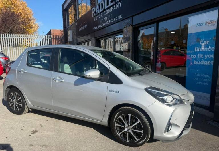 2018 Toyota Yaris 1.5 VVT-h Icon Tech Hatchback 5dr Petrol Hybrid E-CVT Euro 6 (s/s) (100 ps) Hat...