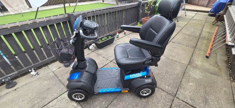 MOBILITY SCOOTER 