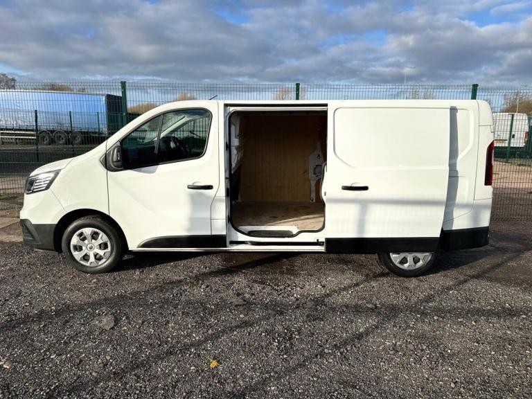 2023 Renault Trafic LL30 Blue dCi 130 Business+ Van PANEL VAN DIESEL Manual