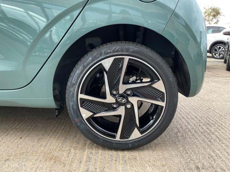 2025 Hyundai i10 1.2 Premium Hatchback 5dr Petrol Auto Euro 6 (s/s) (79 ps) HATCHBACK Petrol Auto...