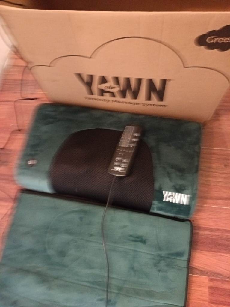 Yawn Heated Massager Mat - Green, Good Condition
