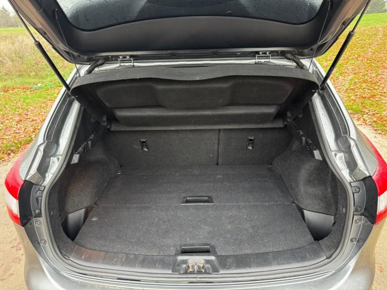 2017 Nissan Qashqai 1.5 dCi N-Vision 5dr HATCHBACK Diesel Manual