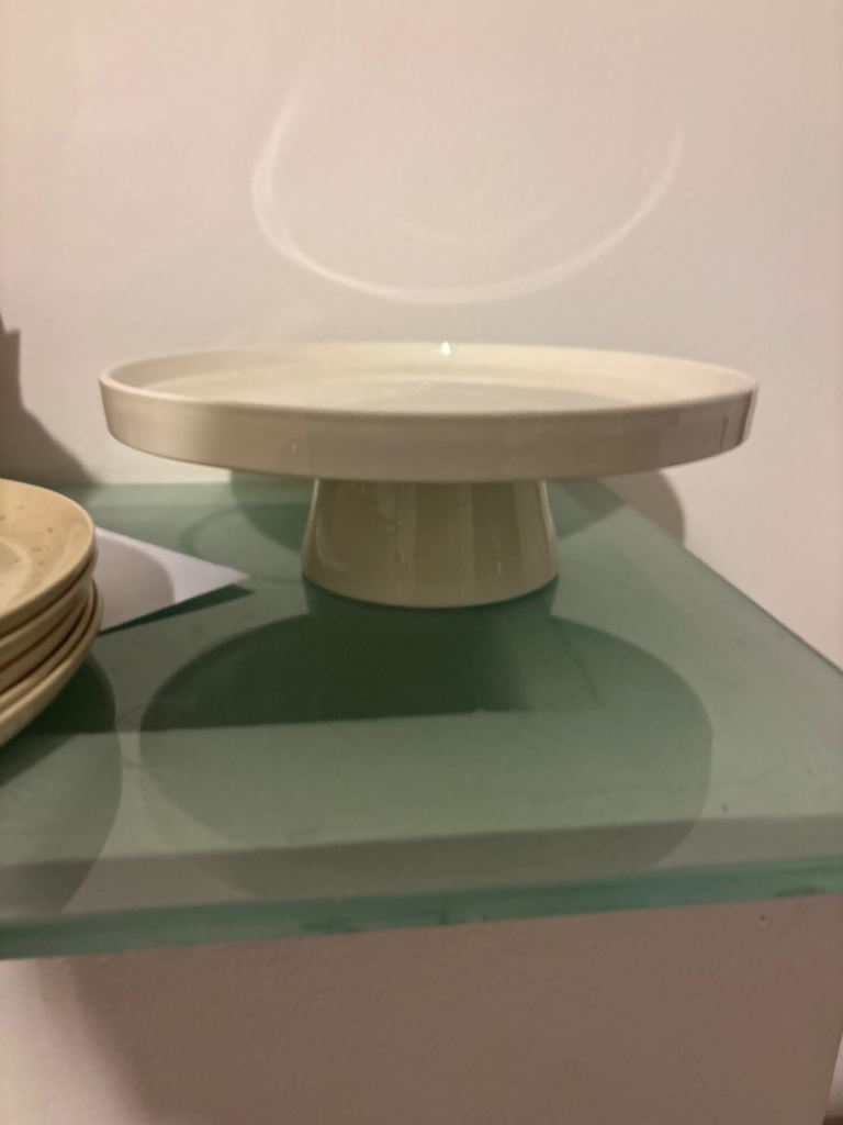 Cake stand