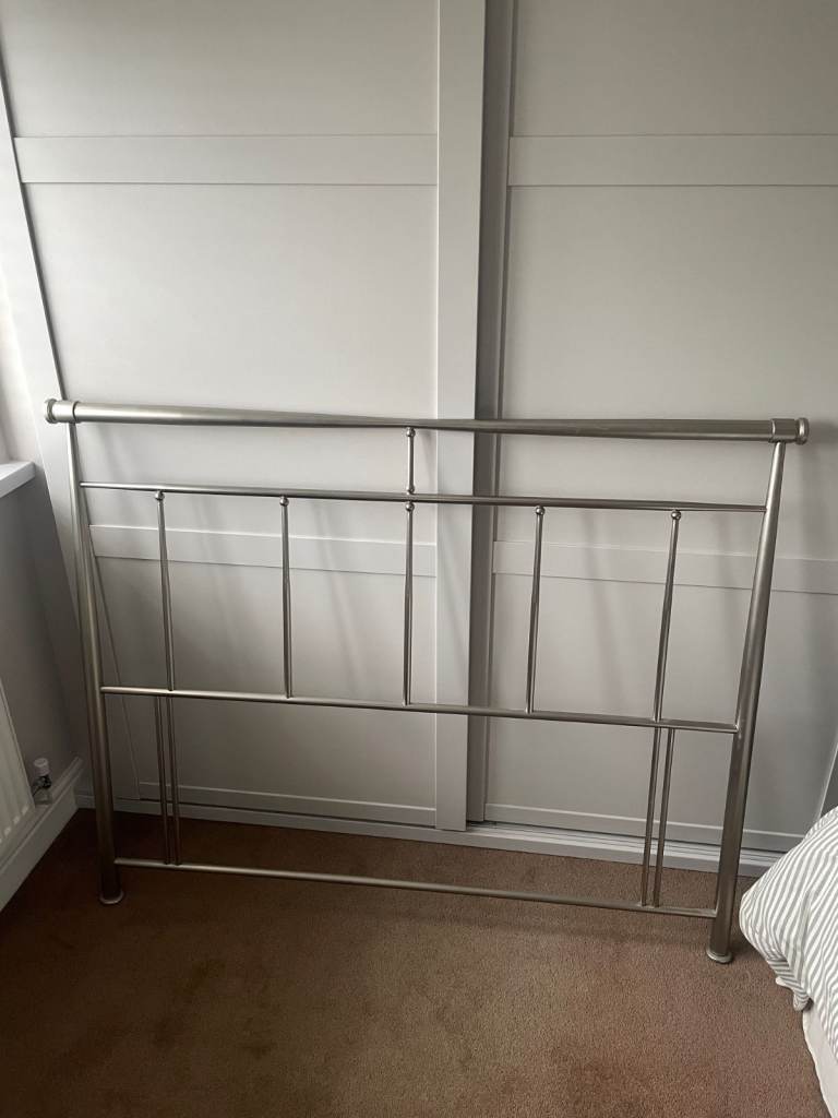 Satin finish metal Headboard suit 4'6 Double bed