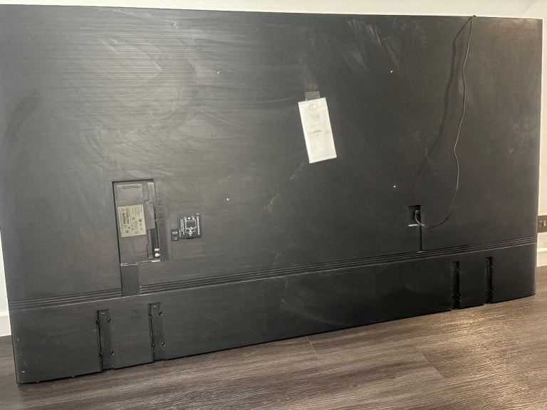 Samsung 85inch Tv screen broken 