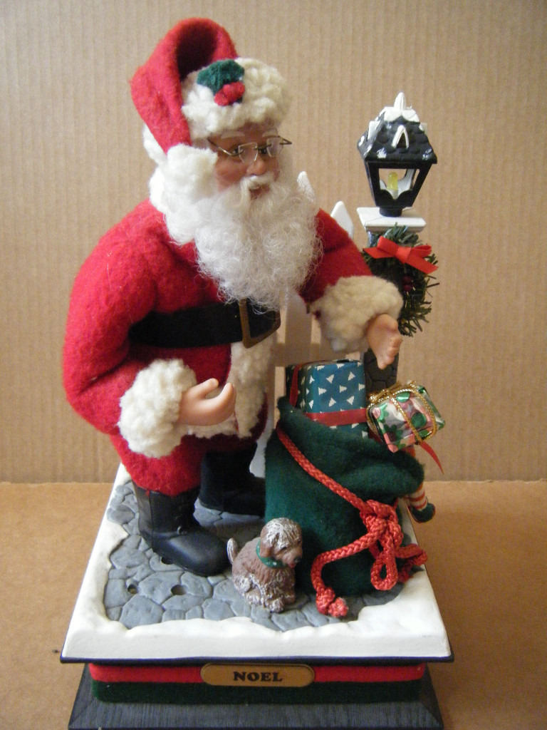 Lovely (SANTA WITH MUSIC AND LIGHT) By Holiday Creations 1993. Unboxed.