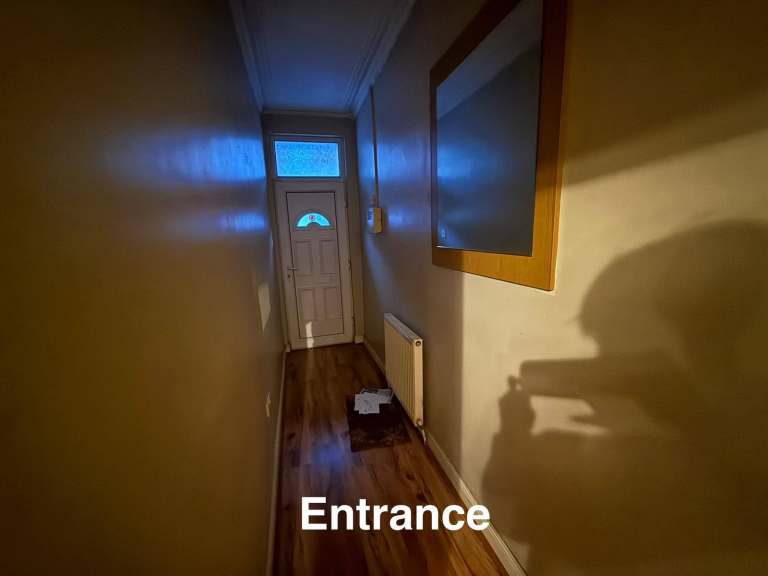 ✨ Spacious Large Double Room Available – Ready to Move | M6 ✨