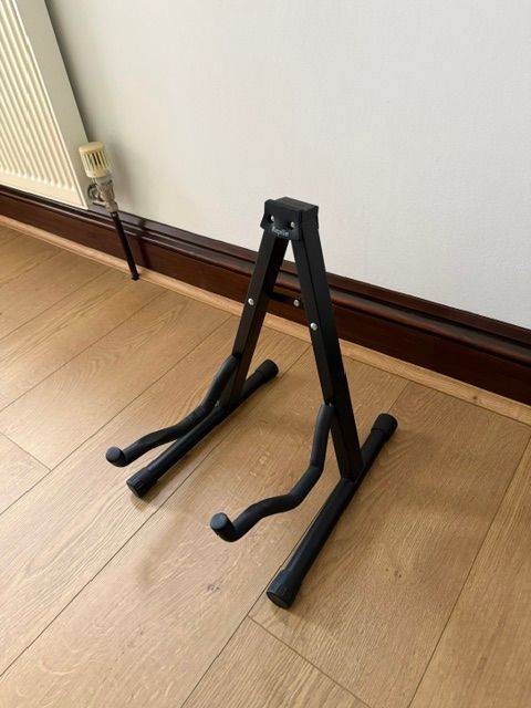 Kapok Guitar Stand - Black, As Good As New