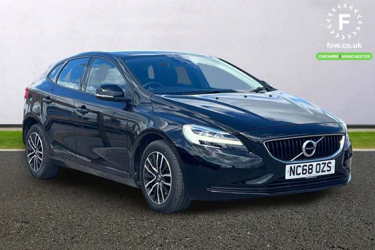 2019 Volvo V40 T2 [122] Momentum Nav Plus 5dr HATCHBACK PETROL Manual