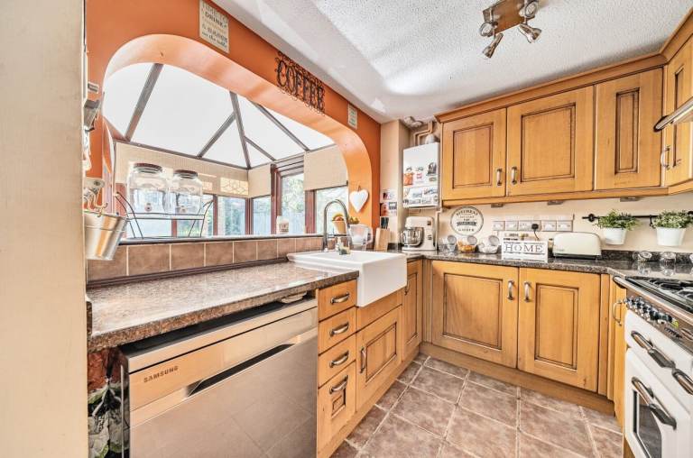 3 bed detached house