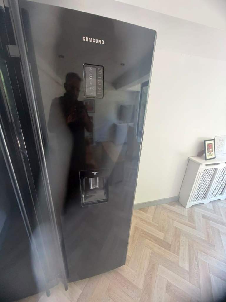 Samsung American Style Fridge Freezer – Black, Good Condition Delivery Available 