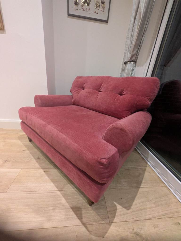 Snuggle chair next erin