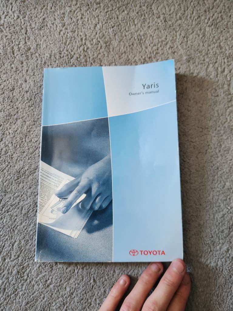Toyota Yaris Owner's Manual – Good Condition