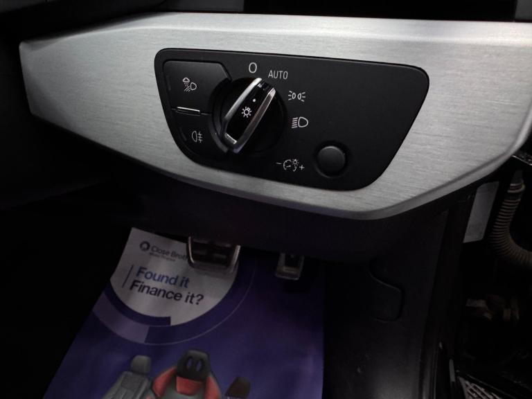 2016 Audi A4 Avant 2.0 TDI S line S Tronic quattro Euro 6 (s/s) 5dr ESTATE Diesel Automatic