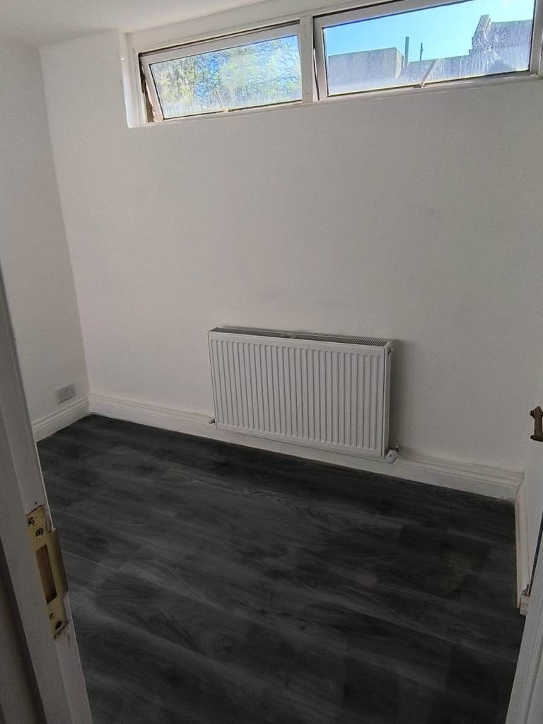 ,3 bedroom flat to rent 