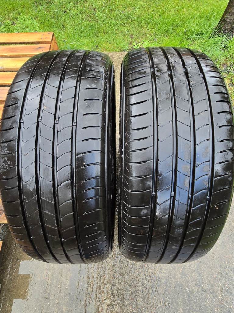 Tyres - 215/55R18 - 5mm tread