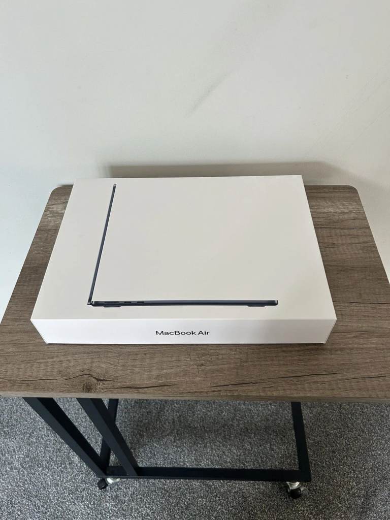 Macbook Air m5 2026 - April bought - unopened - bought from apple store