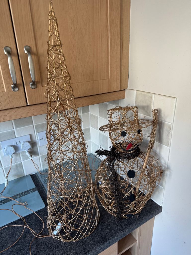 Gold Wire Christmas Tree & Snowman LED Decorations
