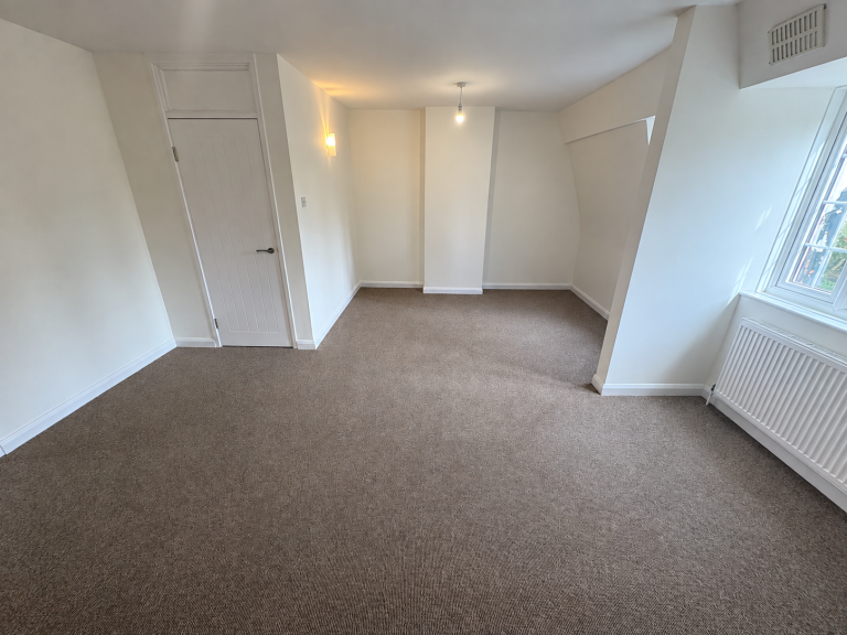 2 bedroom flat in 2 Bedroom Flat – Aeroville, Colindale, London NW9
