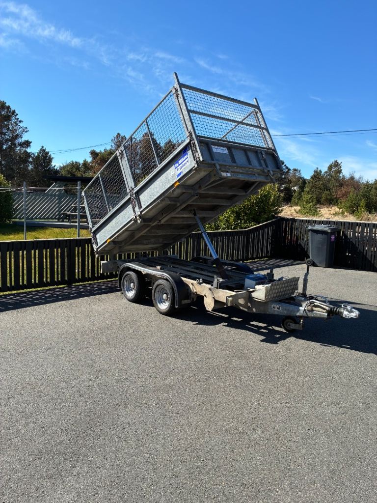 2009/2010 approx. IFOR WILLIAMS 10x5 tipping trailer
