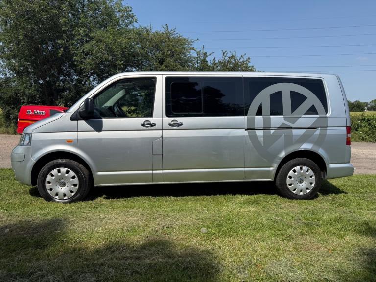 VOLKSWAGEN TRANSPORTER SHUTTLE 2.5 TDI AUTO PD 130PS SE MINIBUS 9 SEATS PX SWAPS