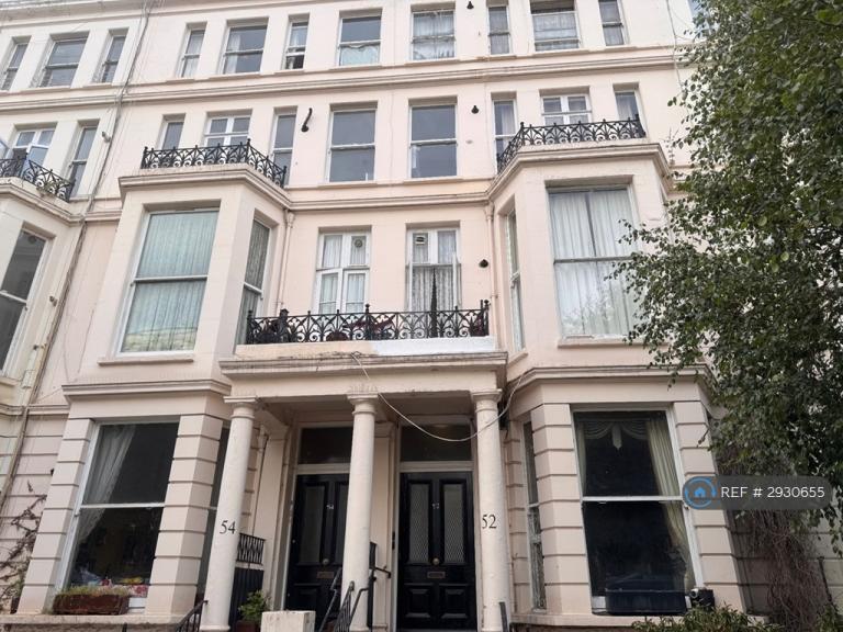 Studio flat in Longridge Road, London, SW5 (#2930655)