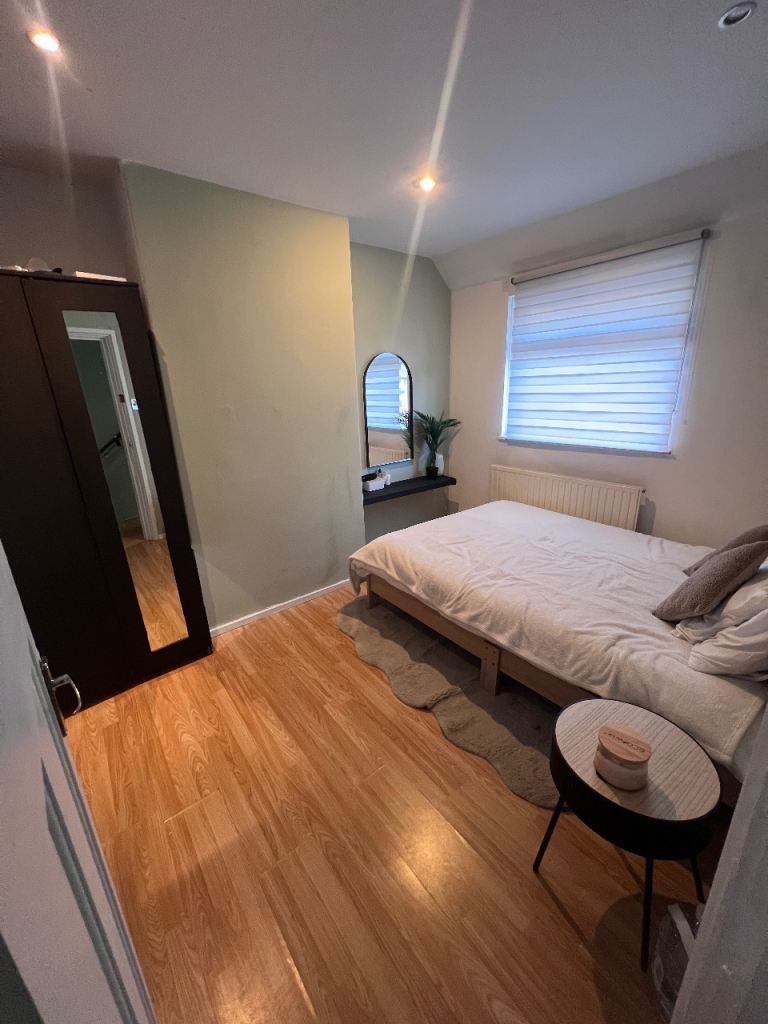 3 bedroom house available move in 20th may