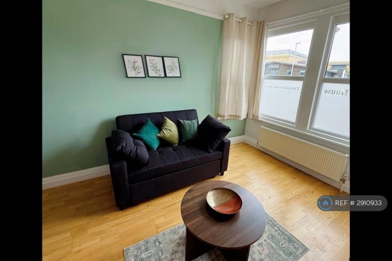 1 bedroom flat in Holcroft, Cambridge, CB1 (1 bed) (#2910933)