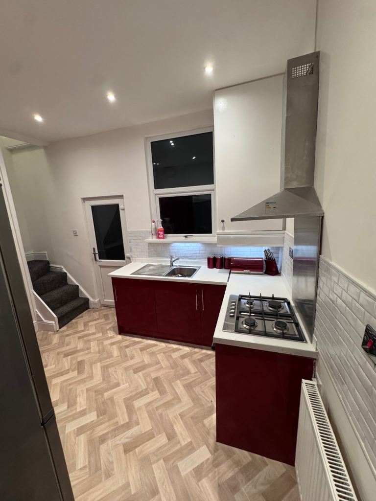 Stunning 3 bedroom Fully renovated Preston house to let great location & great scenic views