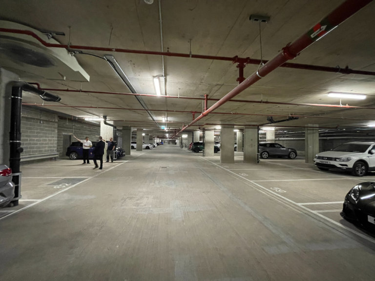 Securely gated, 24/7 parking in ****NINE ELMS*** SW11 7DD (5411)