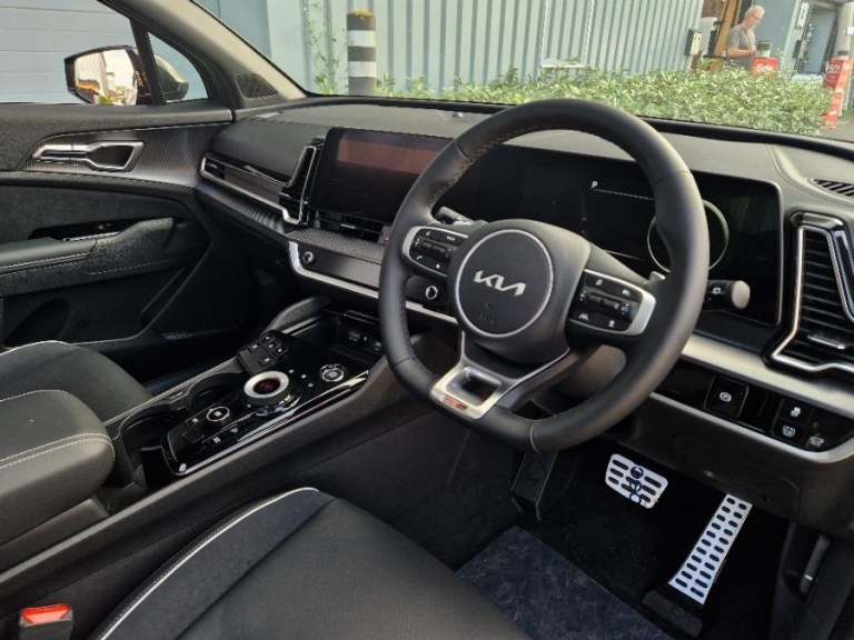 2025 Kia Sportage 1.6 h T-GDi GT-Line S SUV 5dr Petrol Hybrid Auto Euro 6 (s/s) (207 bhp) ESTATE ...