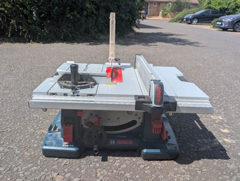 Bosch GTS10 XC2 230v Table Saw with Carriage 2100W