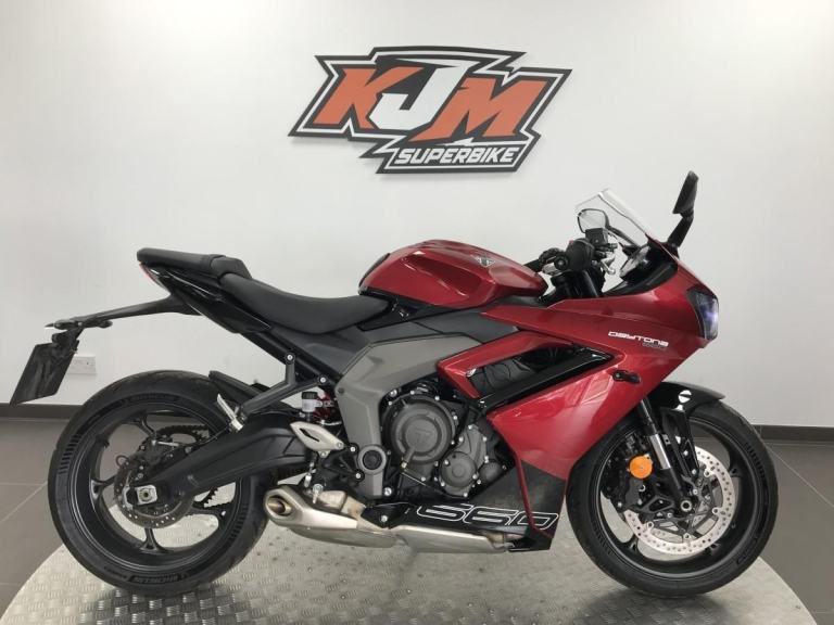 TRIUMPH DAYTONA 660 IN RED AND BLACK, 2025/25, 1 OWNER, JUST 3,833 MILES