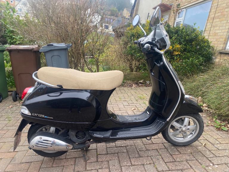 Vespa LX125 