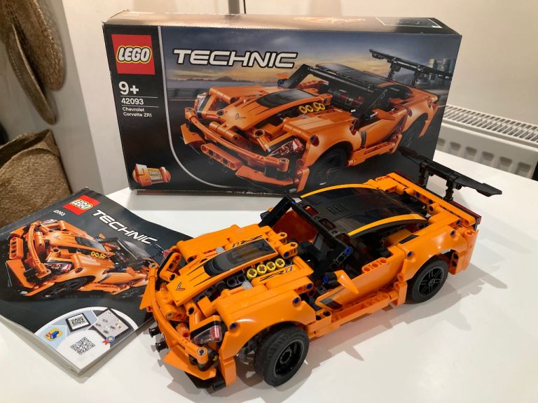 Lego technic Chevrolet Corvette / Hot Rod (42093)