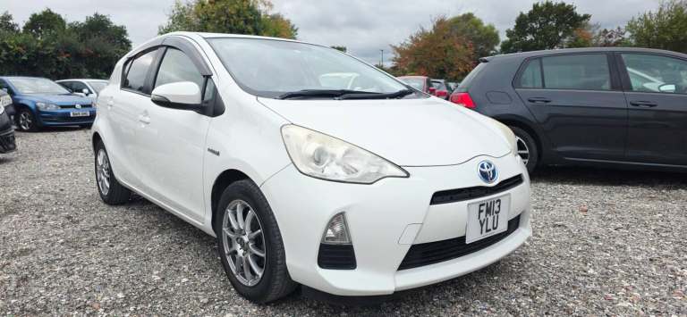 2013 Toyota Aqua Hatchback Hybrid Electric Automatic