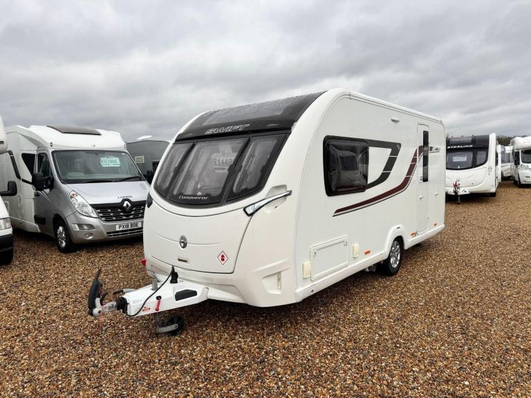 2017 Swift Conqueror 480 2 berth end washroom