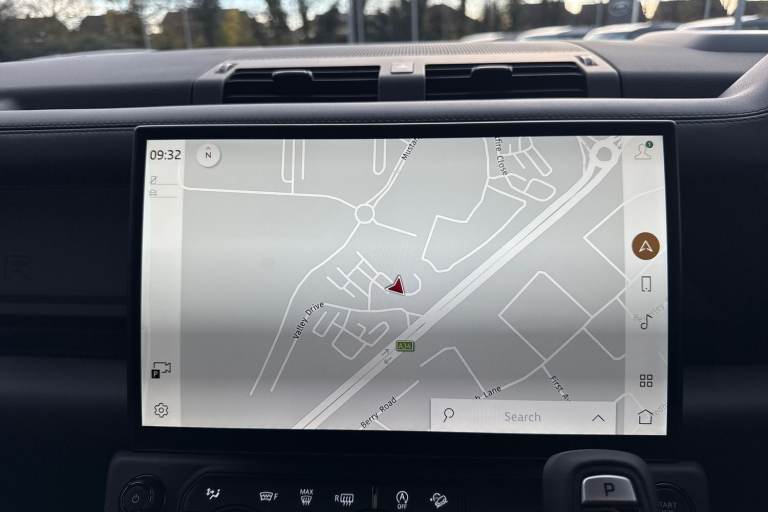 2025 Land Rover Defender 110 4.4 P635 V8 MHEV OCTA Auto 4WD Euro 6 (s/s) 5dr SUV Automatic