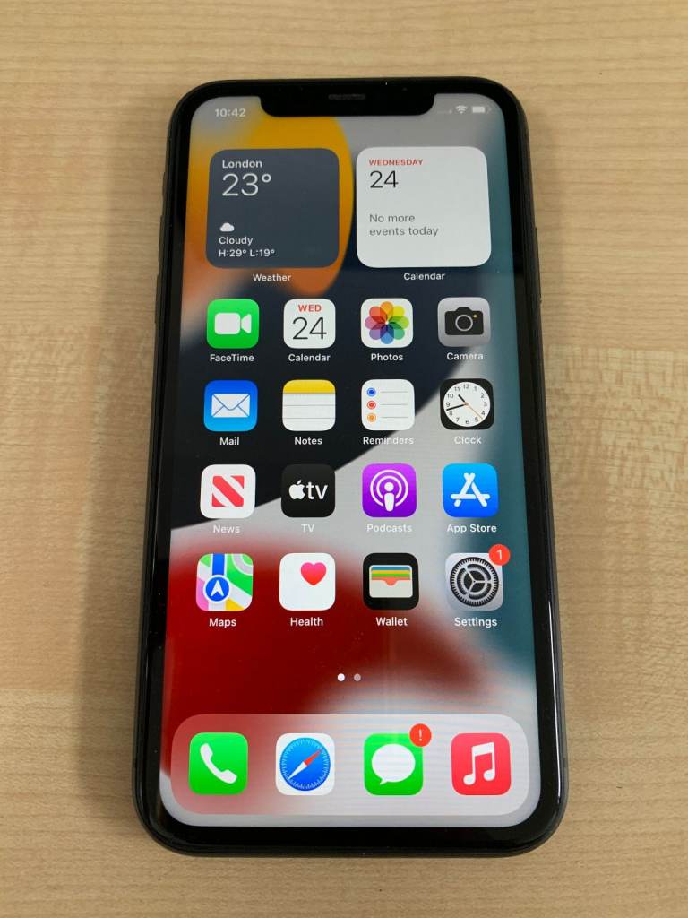 APPLE IPHONE 11 64GB BLACK UNLOCKED - GREAT CONDITION - CAN DELIVER