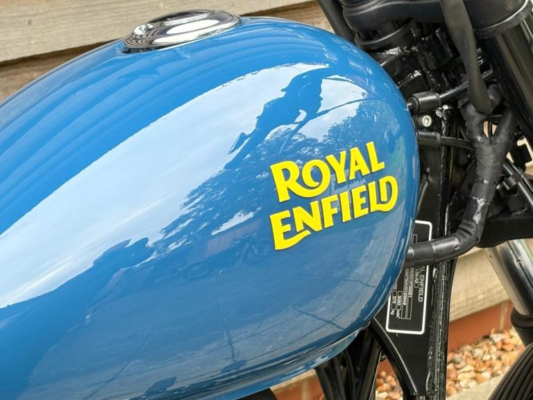 2024 / 24 Royal Enfield METEOR 350 £2750 Blue 134 miles.