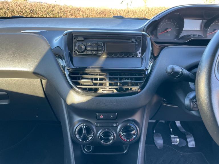 2014 Peugeot 208 1.0 VTi Access 3dr HATCHBACK Petrol Manual