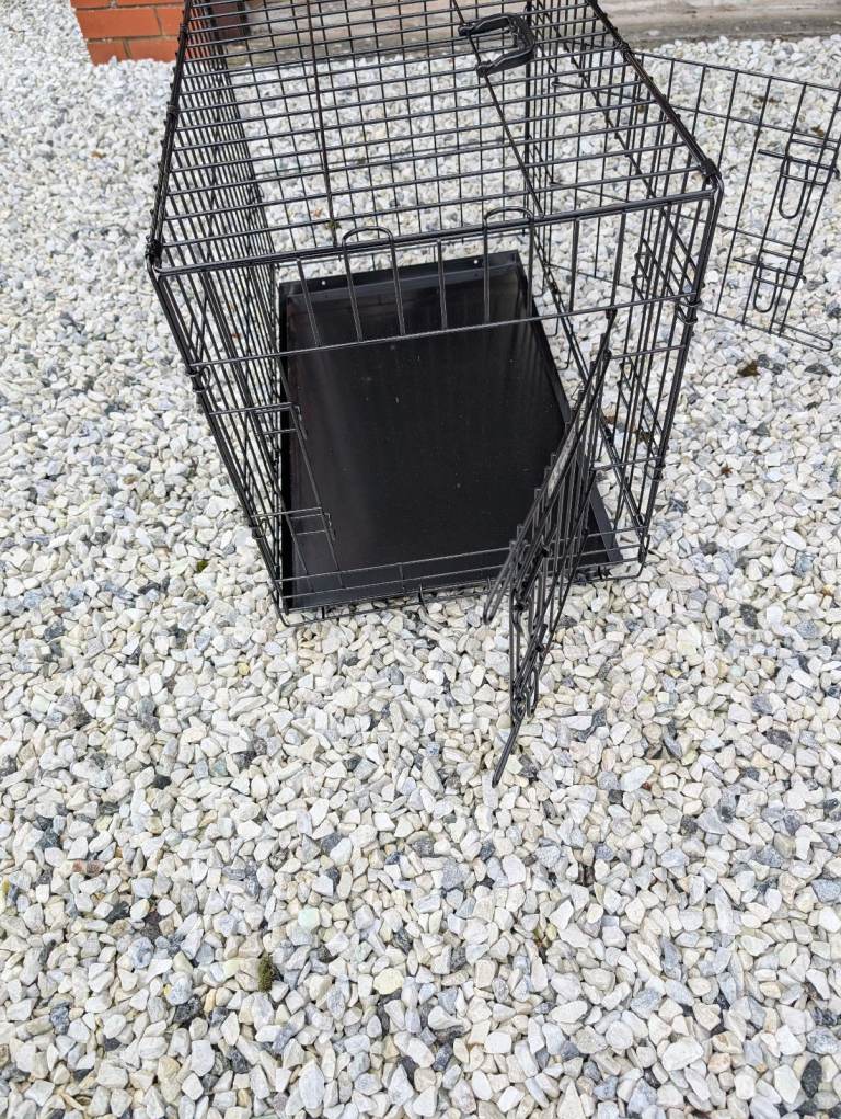 Black Lords & Labradors Dog Crate (M)