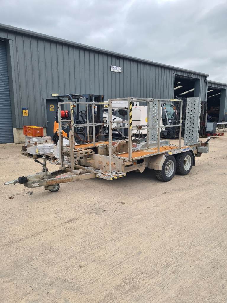 Plant trailer