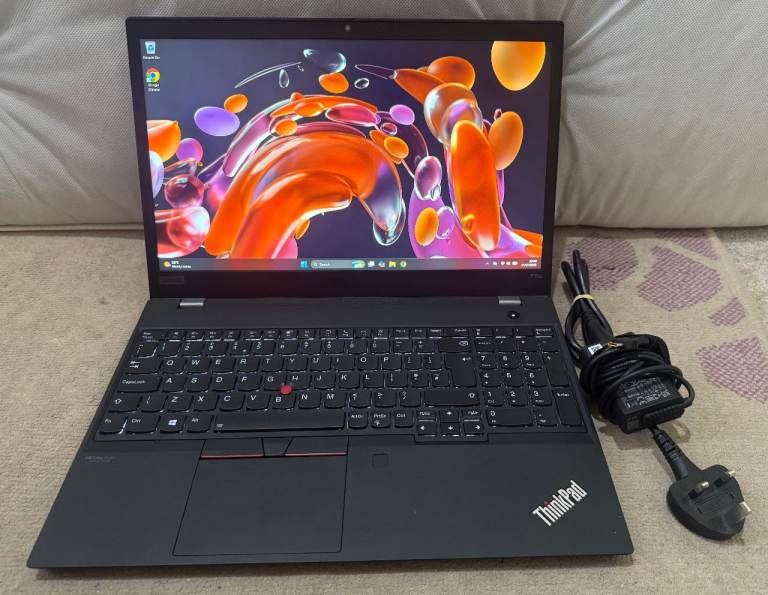 Lenovo ThinkPad P15s Gen 2 | i7-1165G7 2.8GHz | 16GB RAM | 512GB SSD | 15.6" | NVidia T500
