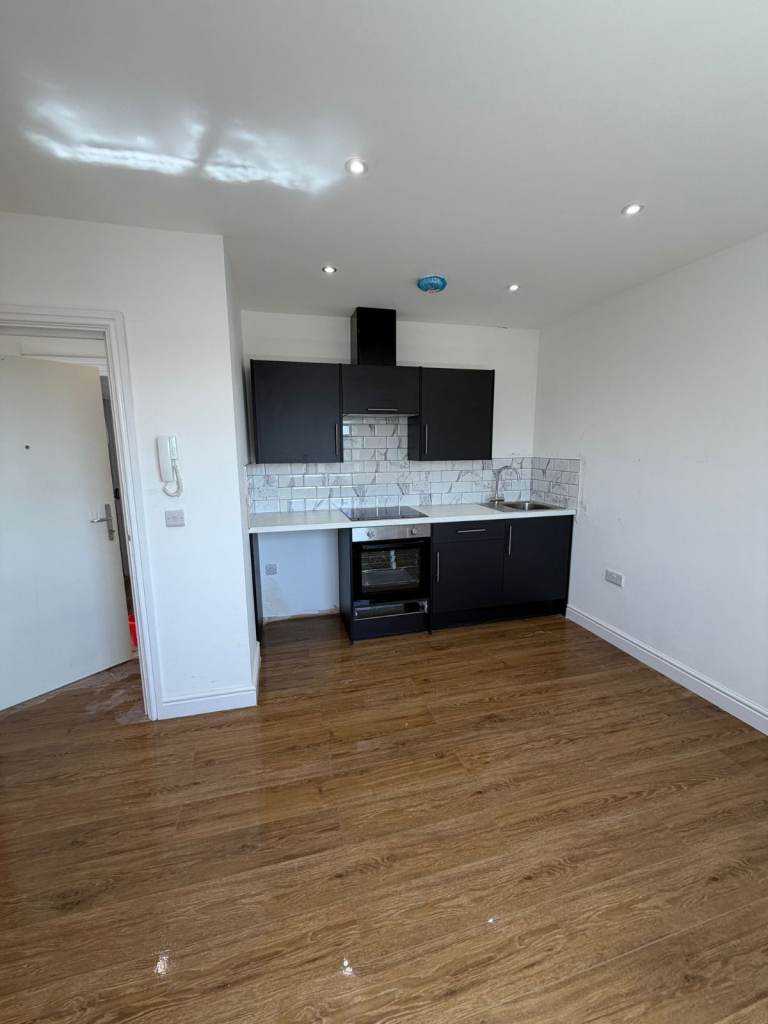 🏡 BRAND NEW ONE-BEDROOM APARTMENT TO RENT – 90 SHIRLEY HIGH STREET, SOUTHAMPTON, SO16 4FB 🏡