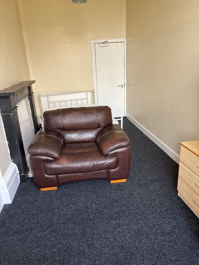 City Centre, large room to rent, ALL BILLS, CT, wifi INC !  Elm Row